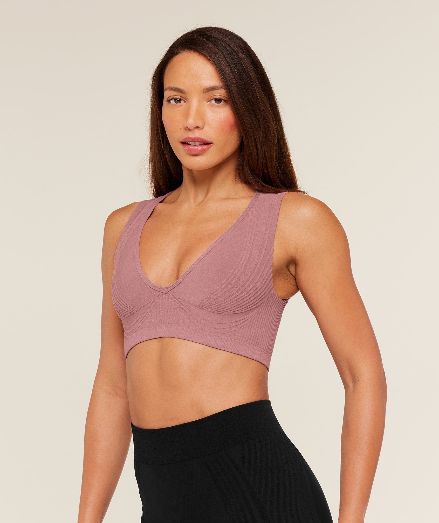 Gymshark Luxe Light Support Sports Bra - Calm Pink