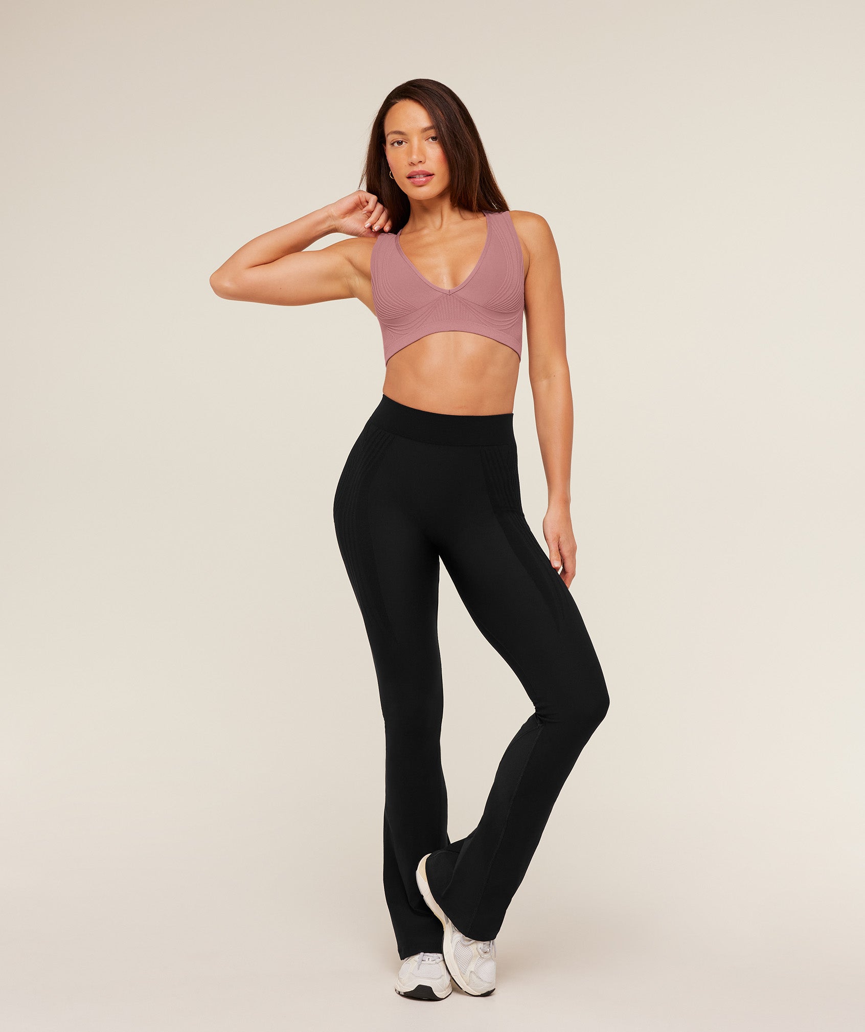 Gymshark Luxe Light Support Sports Bra - Calm Pink