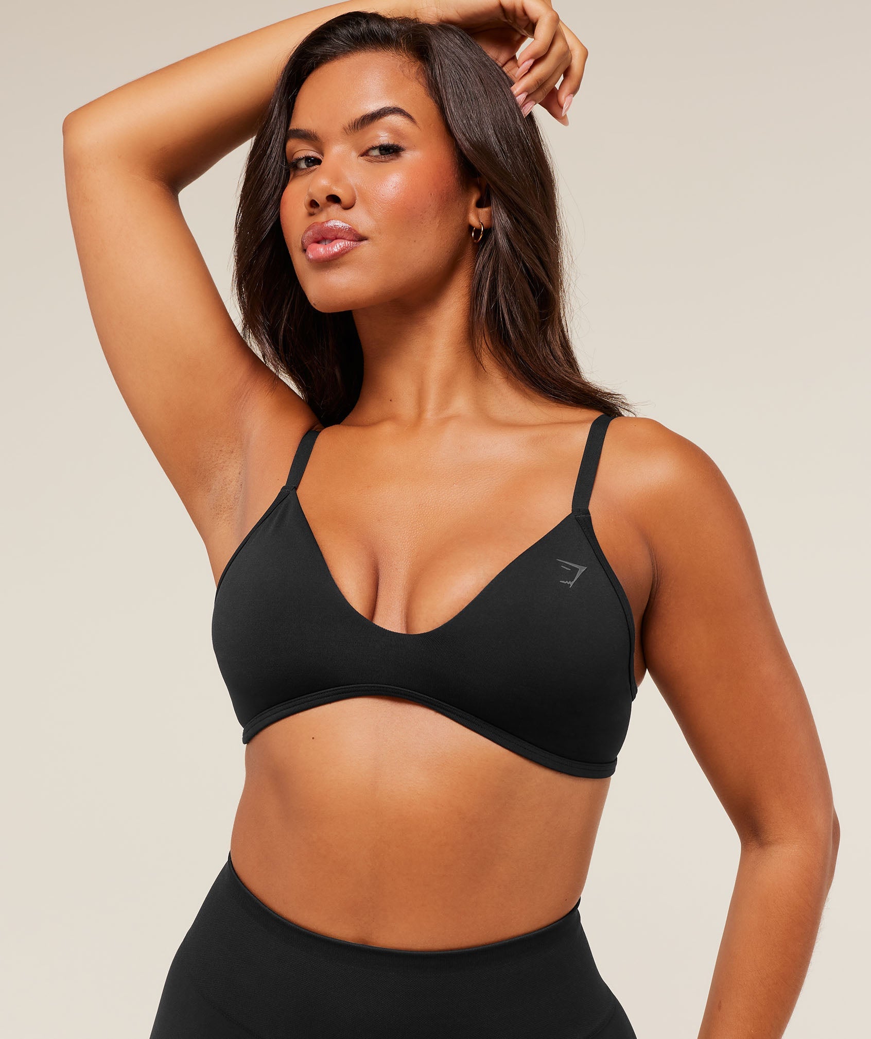 Gymshark Soft Sculpt V-neck Sports Bra - Black