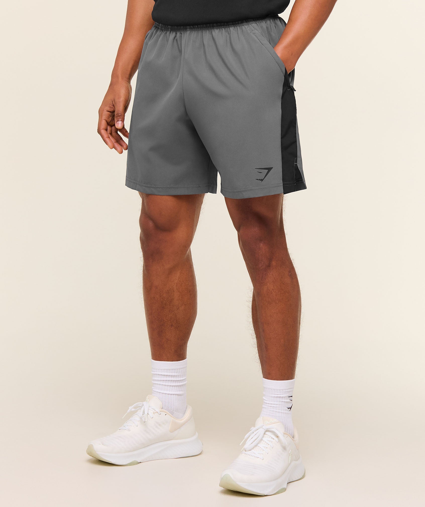 Gymshark Sport  7" Shorts - Dark Grey/Black