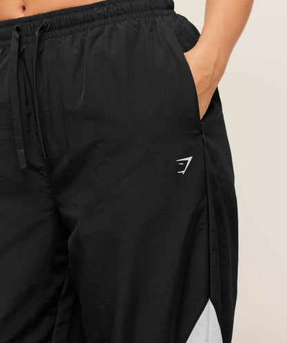 Gymshark Contrast Track Pant - Black/Graphite Grey/Oat White