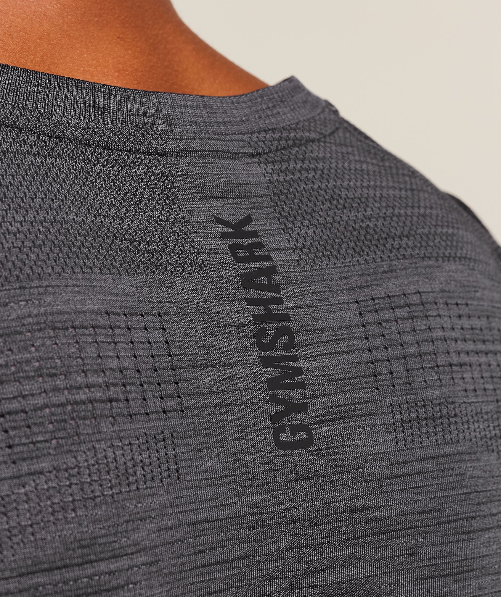 Gymshark Versatile Seamless Long Sleeve T-Shirt - Dark Grey/Black