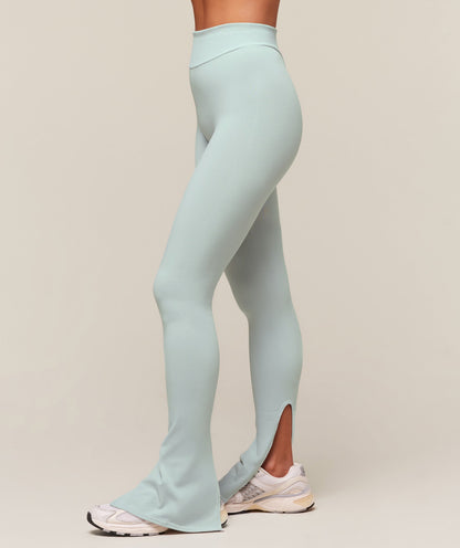 Gymshark everywear Warp Knit Flare Leggings - Frost Blue