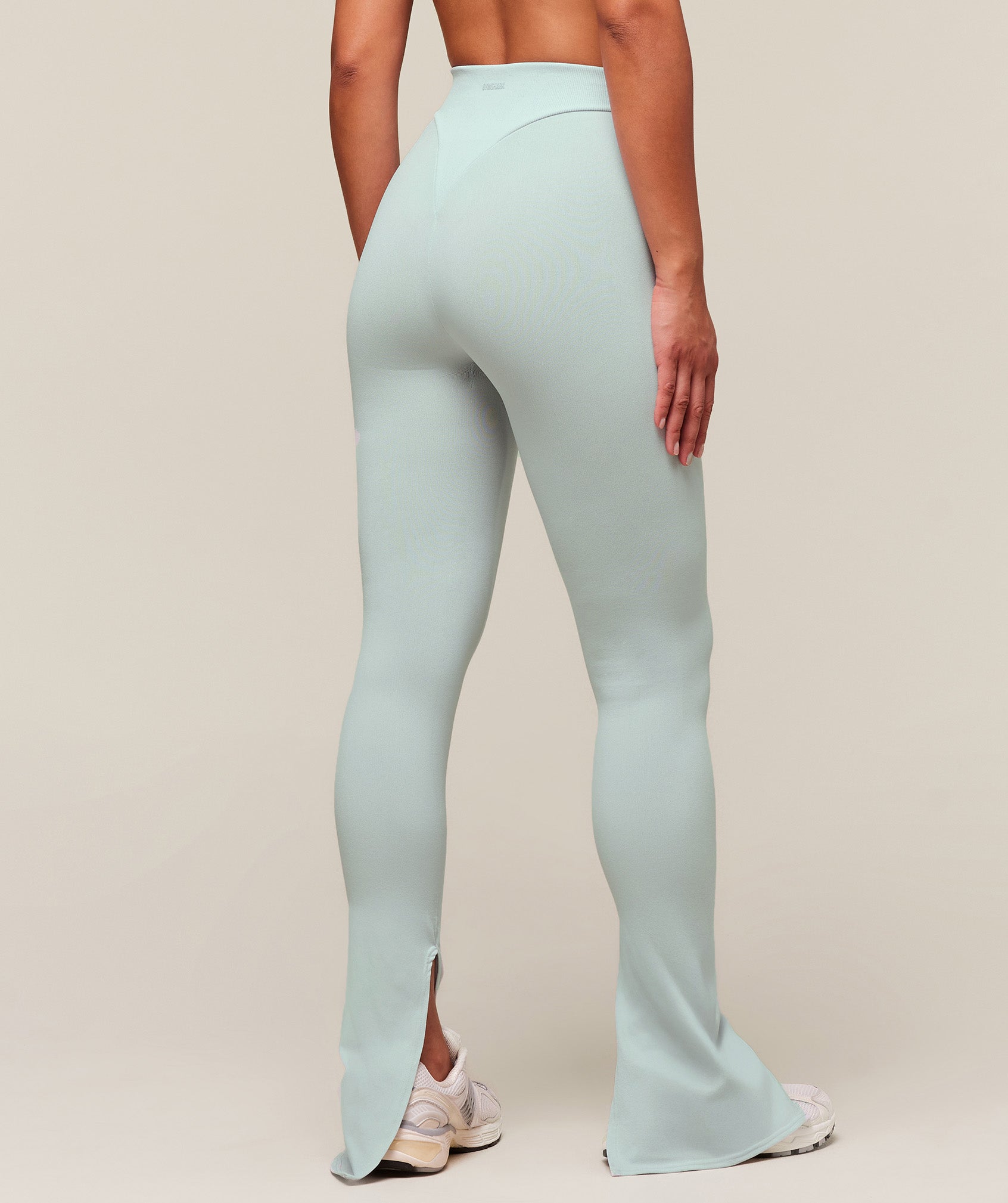 Gymshark everywear Warp Knit Flare Leggings - Frost Blue