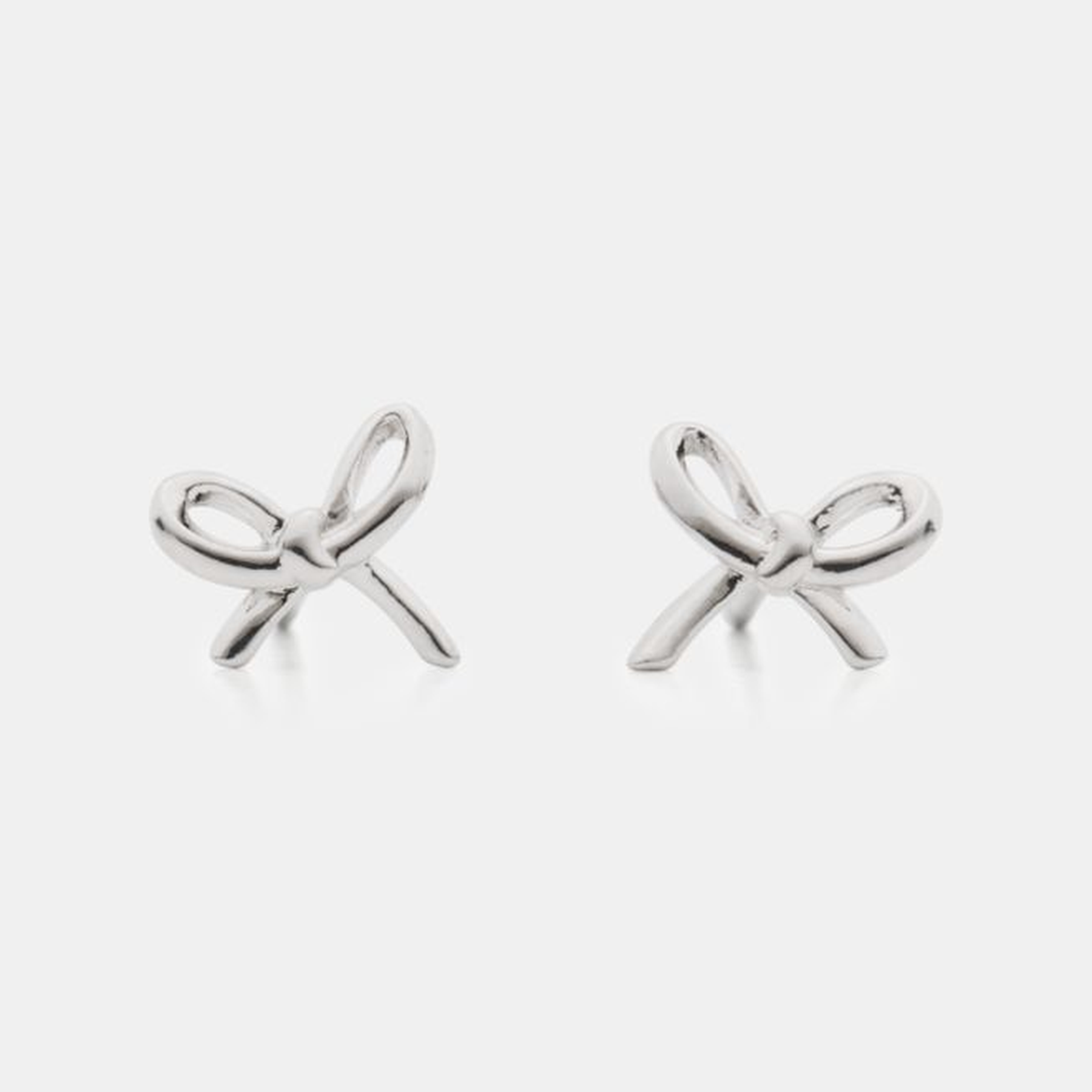 Girlie Pearlie Mini Bow Studs