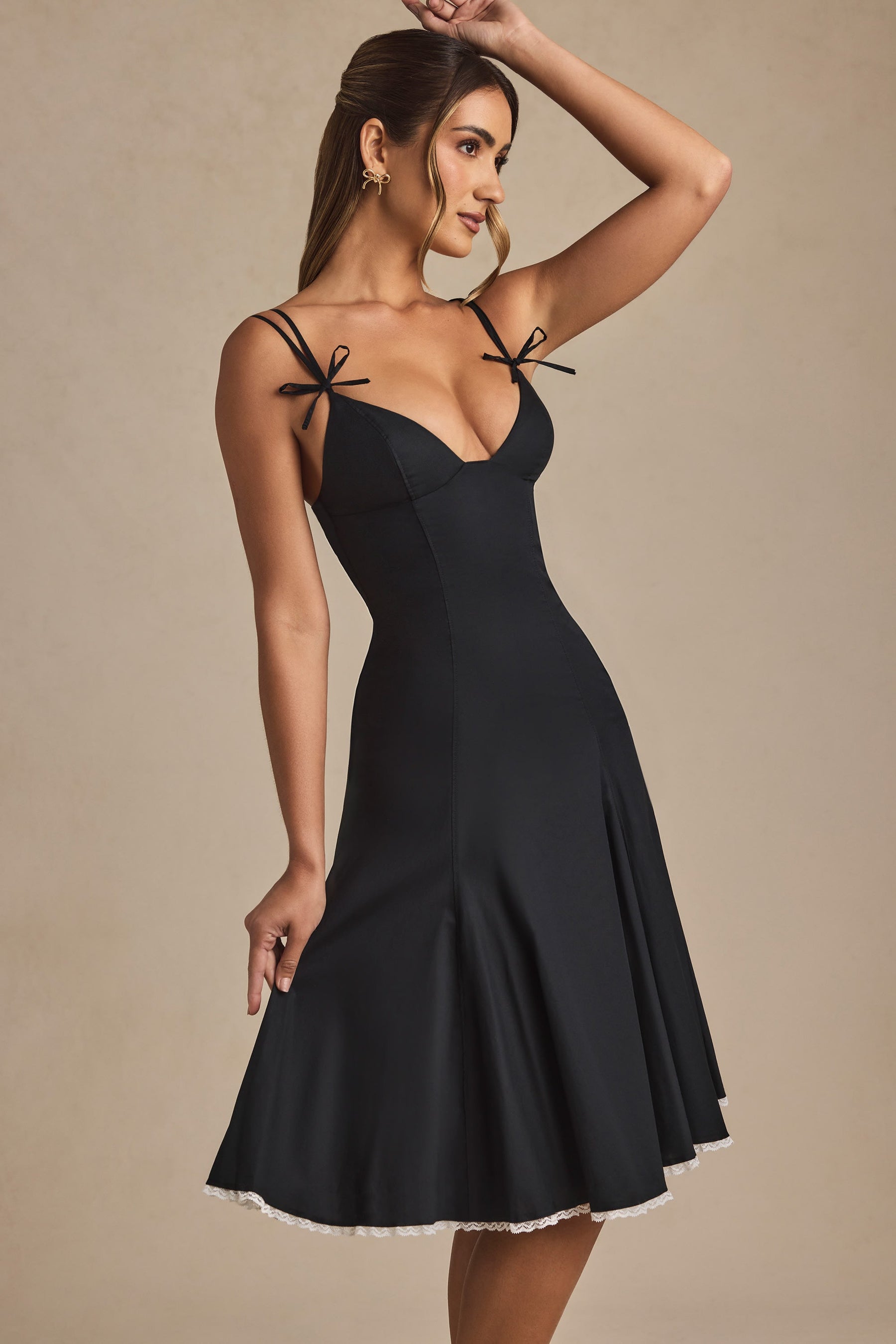 Bow-Detail Lace-Trim A-Line Midi Dress in Black