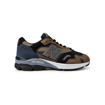 920 Trainers
