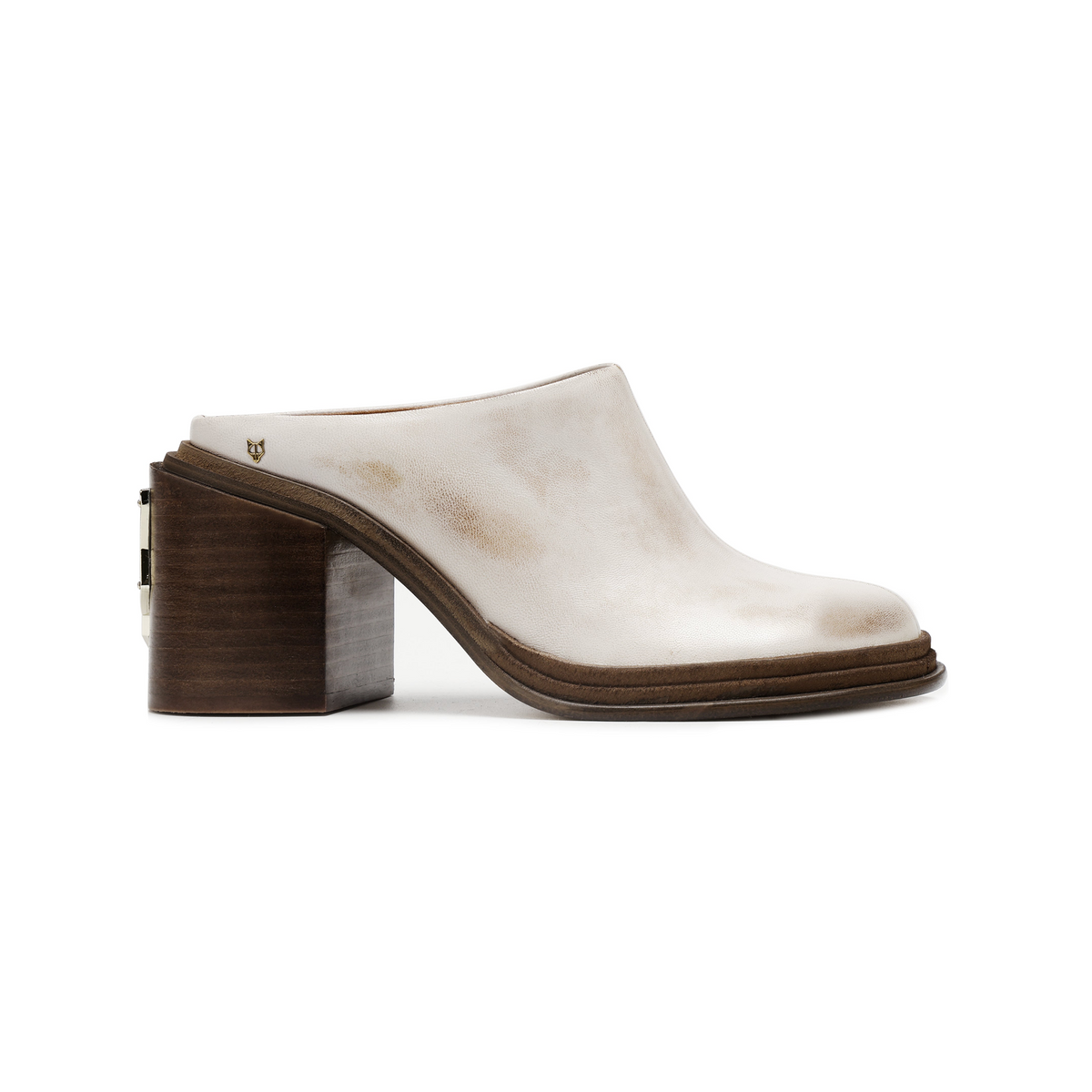 Nova White Alcohol Leather