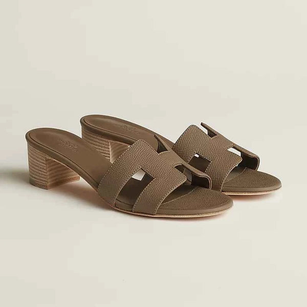 Oasis sandal
