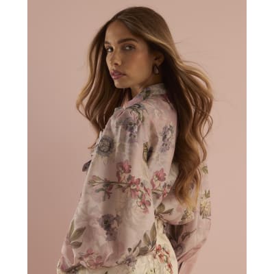 Pink 3D Floral Trimmed Sleeve Blouse