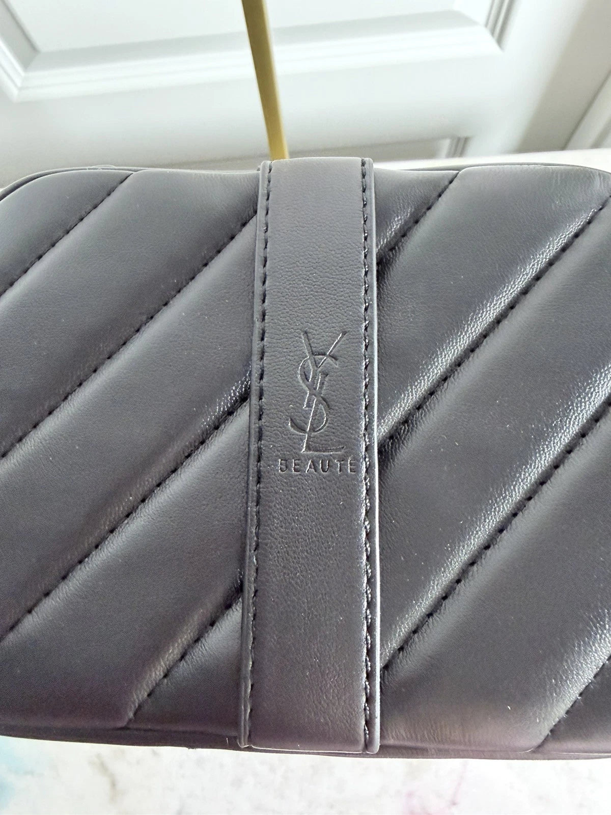 Yves Saint Laurent Beaute Beauty VIP Vanity Gold