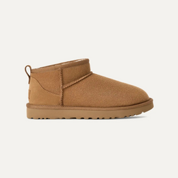 UGG Classic Ultra Mini Boot – 17mm Sheepskin, Lightweight Outsole, Easy On-Off Design