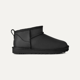 UGG Classic Ultra Mini LTHR – Genuine Leather Upper, 17mm Sheepskin Lining, Lightweight Sugarcane EVA Outsole