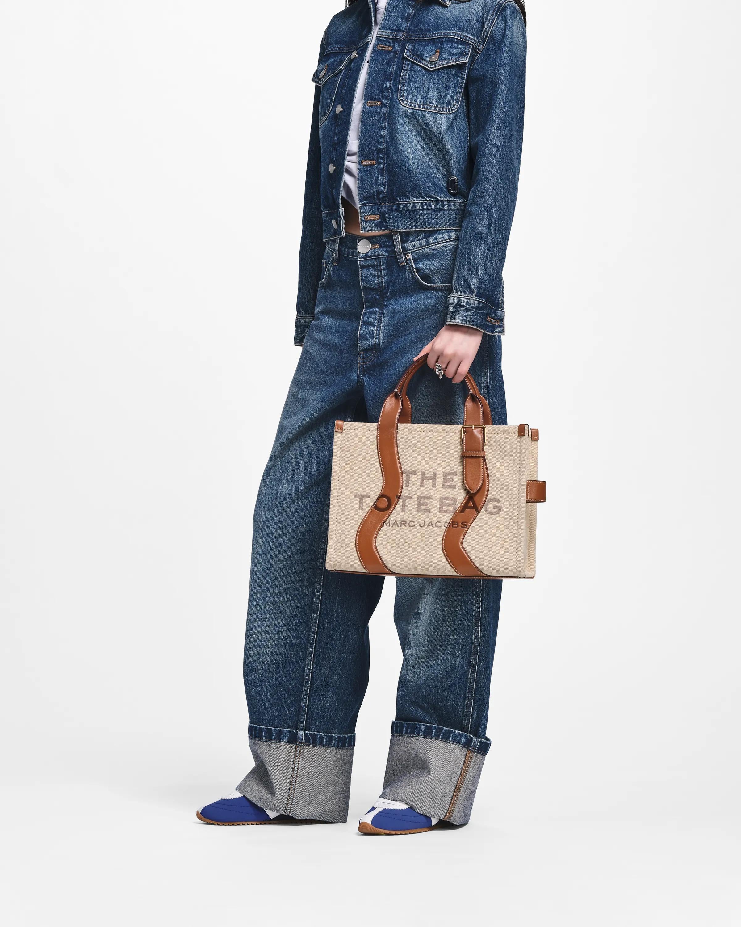 The Wavy Canvas Medium Tote Bag