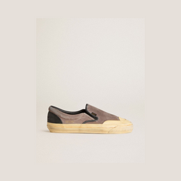 Women's VCE Penstar in dove-gray suede with black leather heel tab