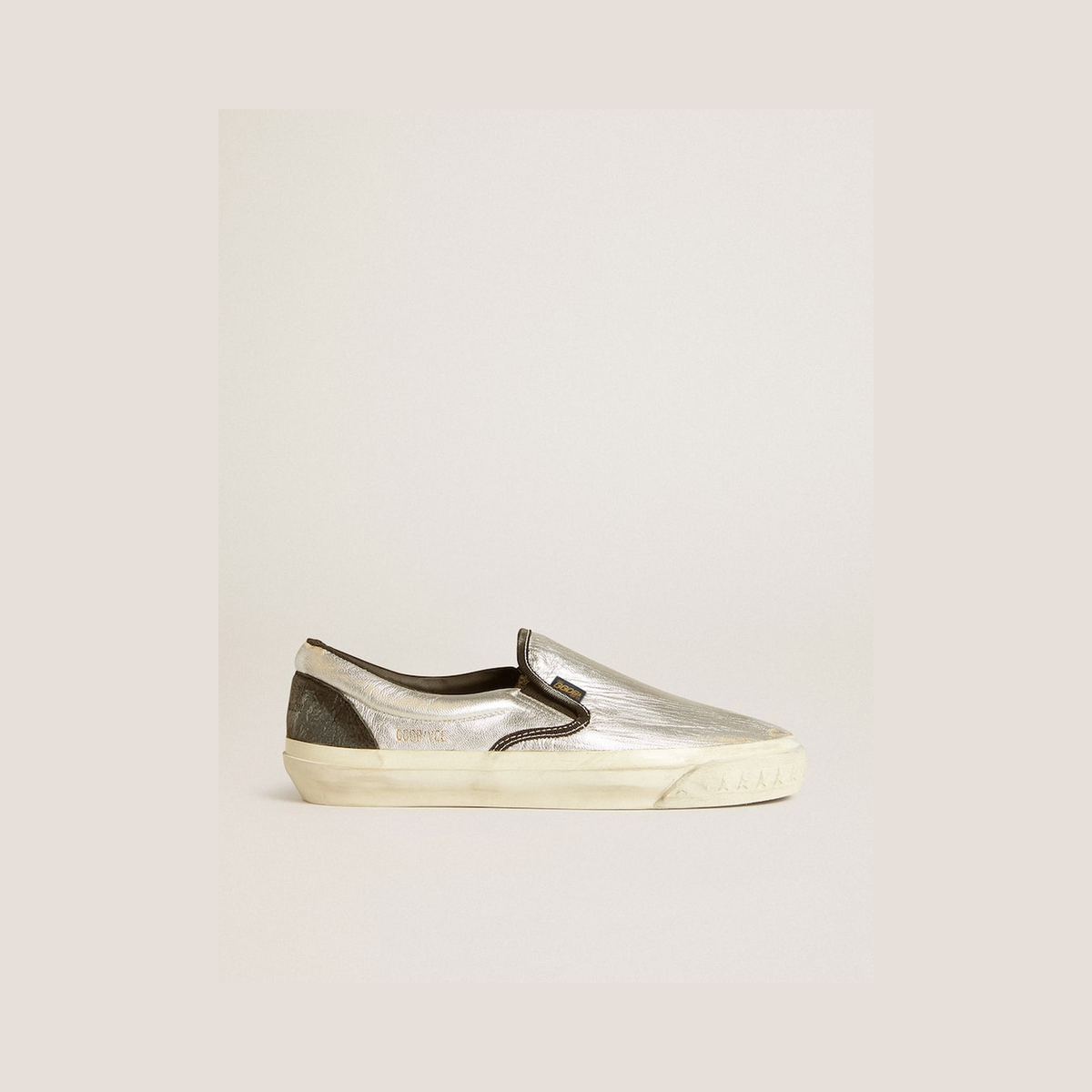 Women's VCE Penstar in metallic silver leather with black leather heel tab