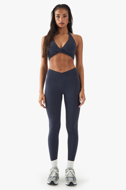 DSGN Studio Sculpt Twist Front Light Support Sports Bra