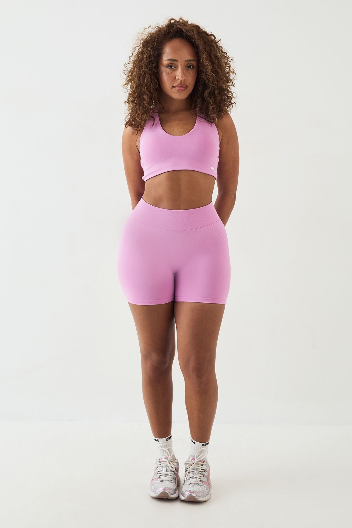 DSGN Studio Sport Contour Seamless Scrunch Bum Short